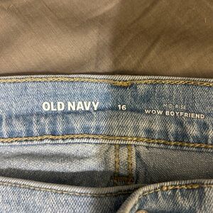 Old Navy Wow Boyfriend Mid-Rise Jeans